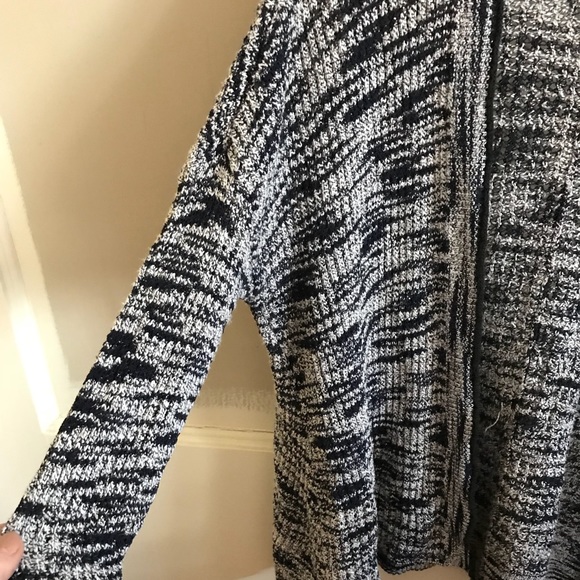 blue/white cardigan - Picture 5 of 6